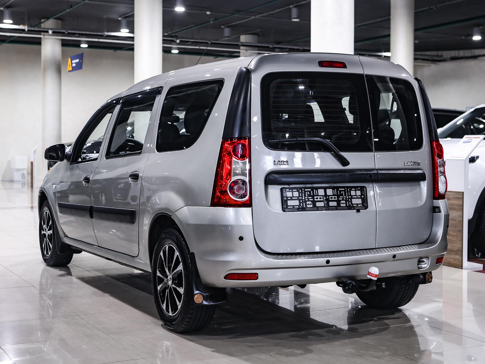 Купить Largus с пробегом